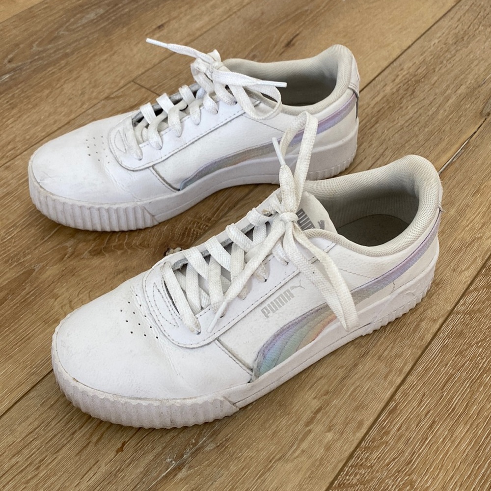 PUMA white tennis shoes WOMEN’s size 9 SOFT FOAM + with rainbow detail